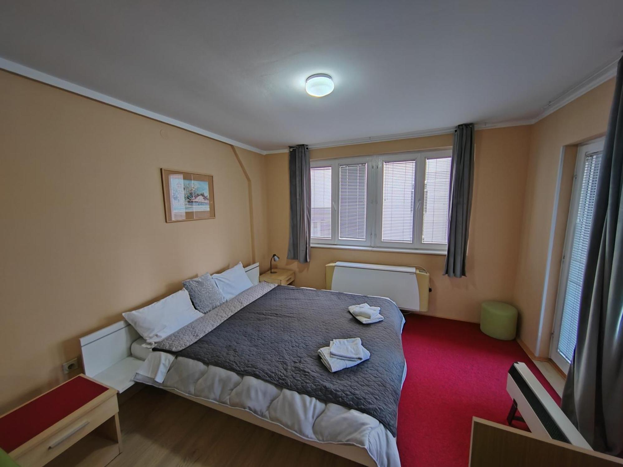 Bed And Breakfast Majesty Nis Exterior foto