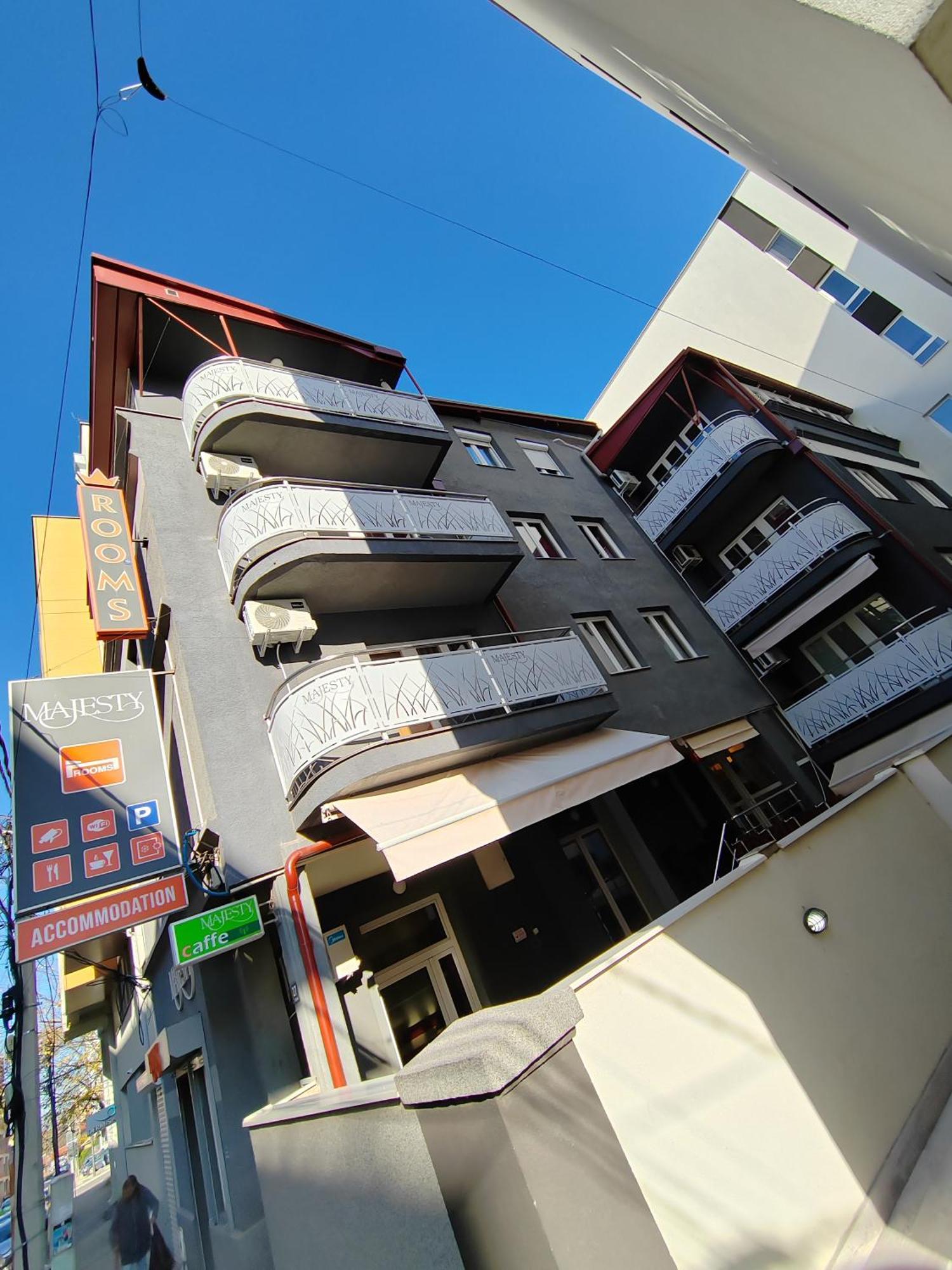 Bed And Breakfast Majesty Nis Exterior foto