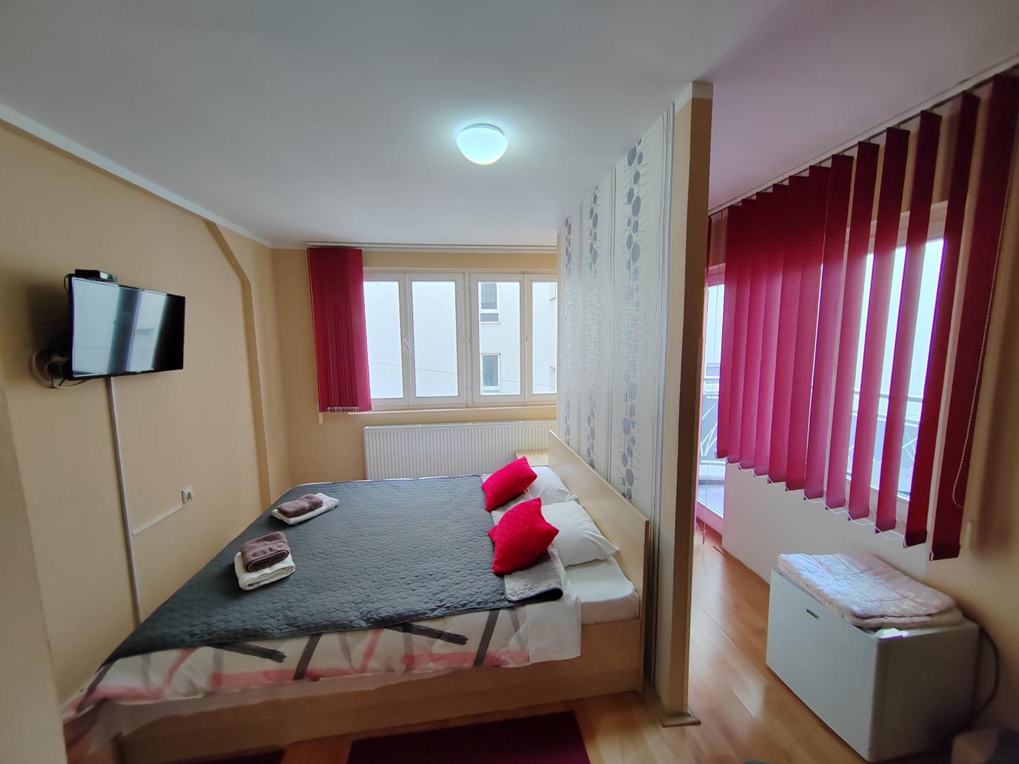 Bed And Breakfast Majesty Nis Exterior foto