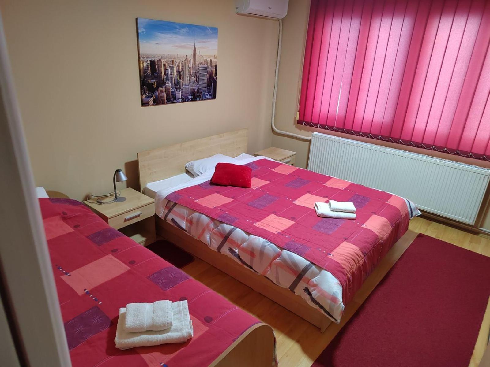 Bed And Breakfast Majesty Nis Exterior foto