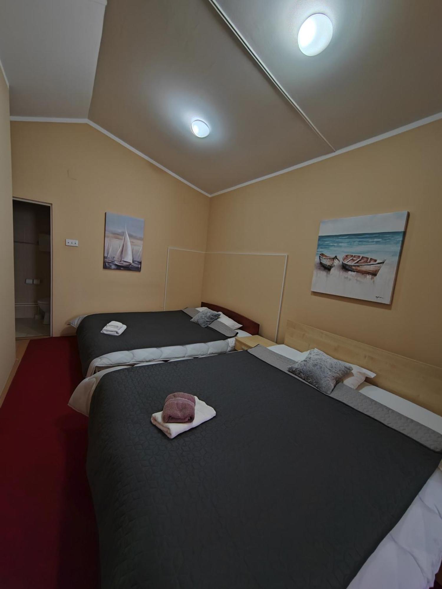 Bed And Breakfast Majesty Nis Exterior foto