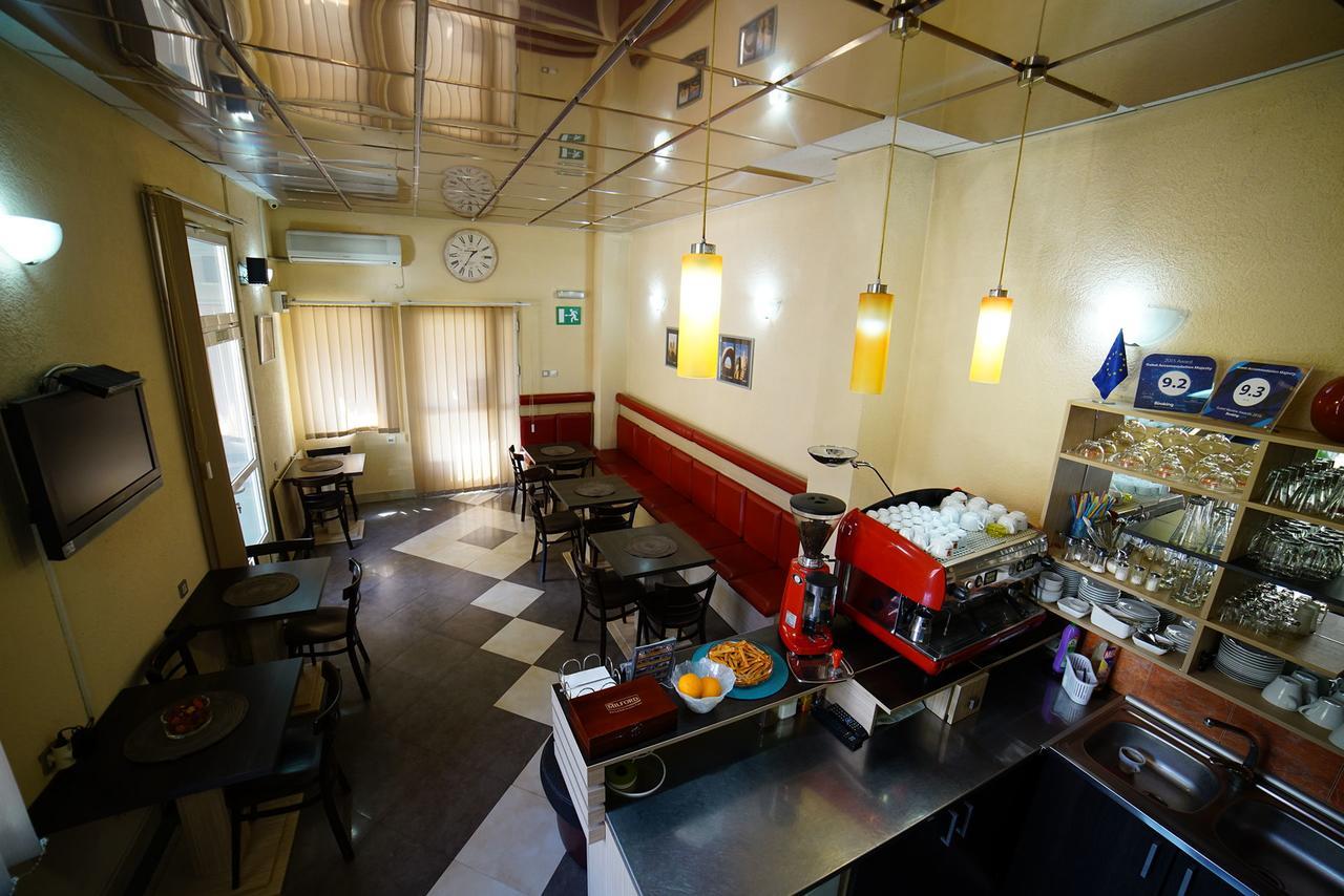 Bed And Breakfast Majesty Nis Exterior foto
