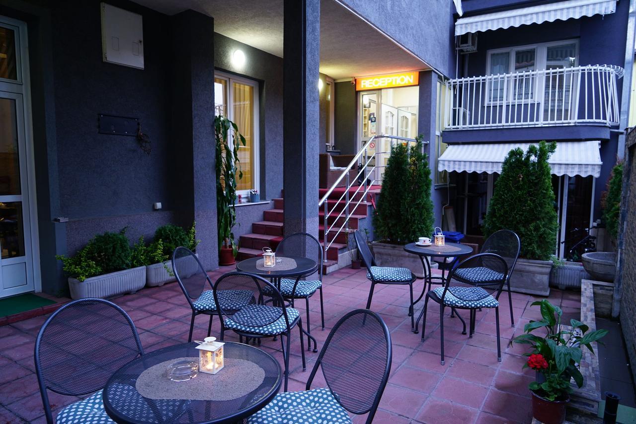 Bed And Breakfast Majesty Nis Exterior foto